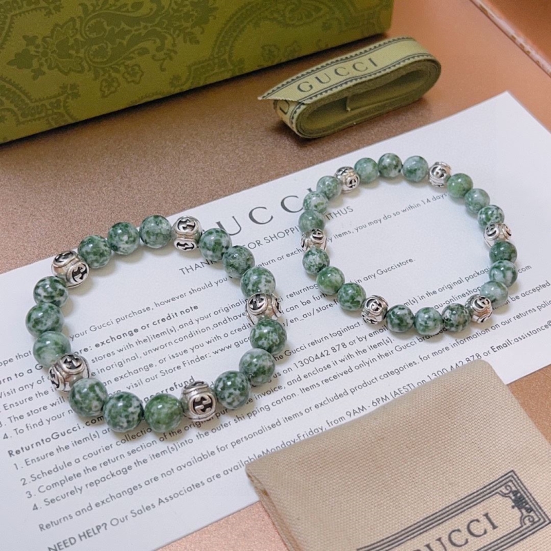 G*u*i bracelets